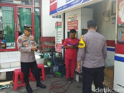 Maling Sikat Tas di SPBU Klaten Terekam CCTV
