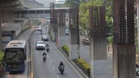Menanti Babak Baru Nasib Tiang Monorel Mangkrak