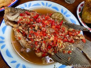 RM Bale Betawi: Sedapnya Pecak Gurame dan Ayam Goreng Betawi RM Bale Betawi: Sedapnya Pecak Gurame dan Ayam Goreng Betawi