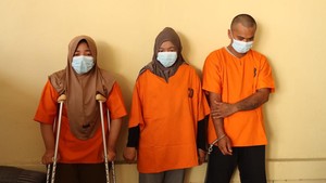 2 WNI Diamankan Terkait Chaowalit Paling dicari Thailand 1 2 WNI Diamankan Terkait Chaowalit Paling dicari Thailand