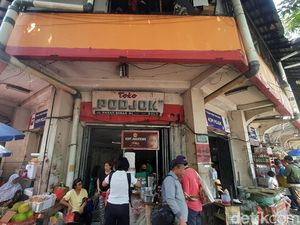 Kopi Angkring Pasar Gede Solo Bertahan 3 Generasi, Berawal dari Kelilingan Kopi Angkring Pasar Gede Solo Bertahan 3 Generasi, Berawal dari Kelilingan