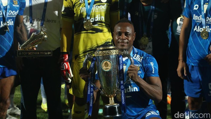 Victor Igbonefo Victor Igbonefo