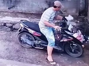 Viral Warga Buang Sampah Sembarangan di Gang Omdo Depok, DLHK Telusuri Viral Warga Buang Sampah Sembarangan di Gang Omdo Depok, DLHK Telusuri