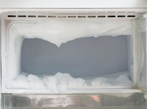 Kenapa Muncul Bunga Es di Freezer? Ini Penyebab dan Cara Bersihkannya Kenapa Muncul Bunga Es di Freezer? Ini Penyebab dan Cara Bersihkannya