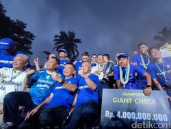 Pesan Bey Machmudin ke Bobotoh: Jangan Ganggu Kendaraan Plat Luar