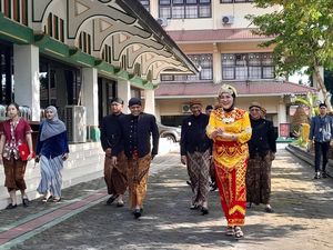 Bupati Klaten Pakai Baju Adat Banjar Pimpin Upacara Hari Lahir Pancasila