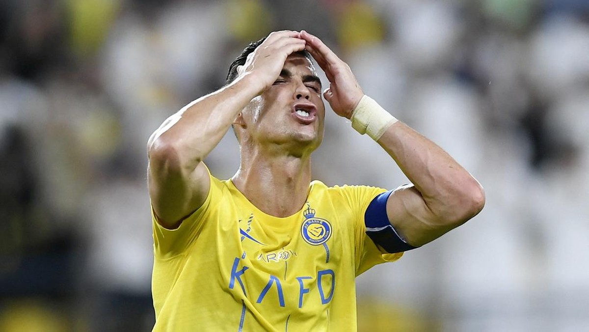 Cristiano Ronaldo kembali gagal raih trofi di Arab Saudi. (Foto: REUTERS/Stringer)