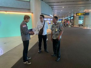 Turis Uzbekistan Diusir dari Bali gegara Jual Beli Properti Turis Uzbekistan Diusir dari Bali gegara Jual Beli Properti