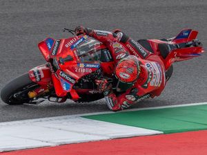 MotoGP Belanda 2024: Balapan Dimulai, Bagnaia Terdepan Rins Crash MotoGP Belanda 2024: Balapan Dimulai, Bagnaia Terdepan Rins Crash