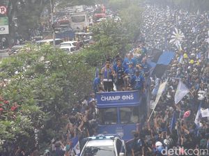 Pawai Persib Juara Digelar Pagi dari Balai Kota ke Gedung Sate Pawai Persib Juara Digelar Pagi dari Balai Kota ke Gedung Sate
