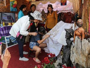 Melihat Pameran Karya Kreativitas dan Inovasi Pelajar di Semarang Melihat Pameran Karya Kreativitas dan Inovasi Pelajar di Semarang