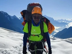 Jenazah Pendaki Tak Bawa Oksigen Tambahan Ditinggalkan di Gunung Everest