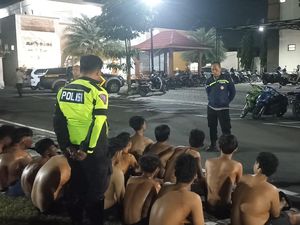 16 Pemuda Mabuk Ngaku Pesilat Ditangkap Warga dan Polisi di Jombang 16 Pemuda Mabuk Ngaku Pesilat Ditangkap Warga dan Polisi di Jombang