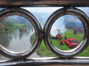 Aksi Bersih-bersih Sungai di Kudus Demi Melindungi Ekosistem Aksi Bersih-bersih Sungai di Kudus Demi Melindungi Ekosistem