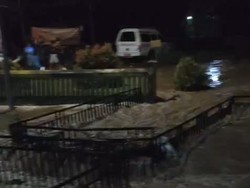 Banjir Setinggi 1 Meter Terjang Enrekang, Jalan Poros ke Sidrap Terputus