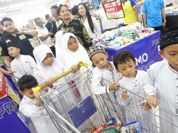 Mengapa Allah Menyebut Anak Yatim dalam Al-Quran?