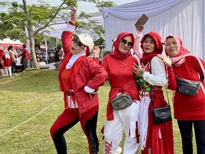 Keseruan Ibu-ibu Bandung Ikut Zumba dan Tarik Tambang di Daihatsu Kumpul Sahabat Keseruan Ibu-ibu Bandung Ikut Zumba dan Tarik Tambang di Daihatsu Kumpul Sahabat