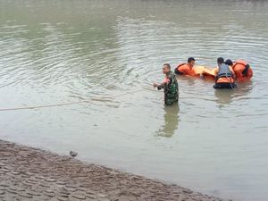 Taufik Tewas Tenggelam, Nyemplung ke Sungai Saat Kendarai Motor