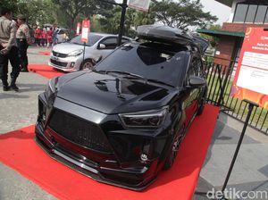 Daihatsu Rocky Tampil Klimis Serba Hitam Daihatsu Rocky Tampil Klimis Serba Hitam