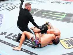 UFC 302: Kuncian Maut Islam Makhachev Kalahkan Dustin Poirier