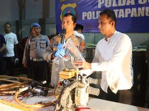 Timbun 10 Ton BBM Ilegal, Kades di Tapsel Ditangkap Timbun 10 Ton BBM Ilegal, Kades di Tapsel Ditangkap