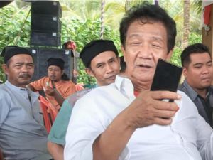 Relawan Deklarasi Dukung Ono Surono Maju di Pilgub Jabar 2024 Relawan Deklarasi Dukung Ono Surono Maju di Pilgub Jabar 2024