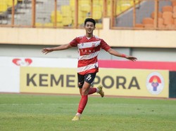 Debut Malik Risaldi Madura United bersama Timnas Indonesia