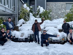Touring ke New Zealand, 15 Mobil Lokal Morgan Club Tertutup Salju Touring ke New Zealand, 15 Mobil Lokal Morgan Club Tertutup Salju