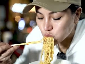 Nikita Mirzani Punya Rekomendasi Tempat Makan Mie Ayam Enak!