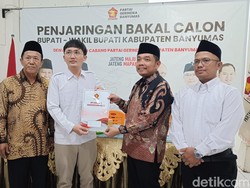 Pejabat Kementerian Koperasi Daftar Cabup Banyumas Lewat Gerindra dan PKB