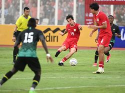 Ragnar Oratmangoen, Thom Haye, Marselino Masih Cari Klub Baru