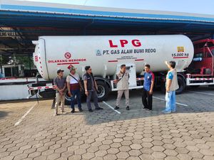 Polisi Sidak Agen SPBE Usai Warga Ponorogo Ngeluh Sulit Dapat LPG 3 Kg Polisi Sidak Agen SPBE Usai Warga Ponorogo Ngeluh Sulit Dapat LPG 3 Kg