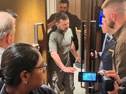 Zelensky Bertemu Menhan AS Usai Diizinkan Biden Pakai Amunisinya Serang Rusia