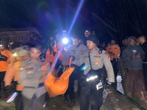 Aksi Nekat Wanita Swiss Daki Bukit Anak Dara Berujung Maut