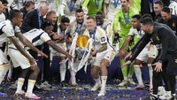 Inter Milan dan Manchester United sama-sama memiliki tiga trofi namun sudah lebih dari sedekade berlalu sejak masa kejayaan mereka. Chelsea, Porto, Juventus, Nottingham Forest, dan Benfica masing-masing sudah meraih dua gelar.