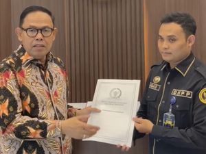 Anggota DPR Resmi Laporkan Ketua KPU Bone Diduga Tambah Suara Caleg ke DKPP Anggota DPR Resmi Laporkan Ketua KPU Bone Diduga Tambah Suara Caleg ke DKPP