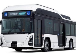 Isuzu Luncurkan Bus Listrik Low Deck: Bisa Tempuh 360 Km, Ngecas Cuma 3,2 Jam