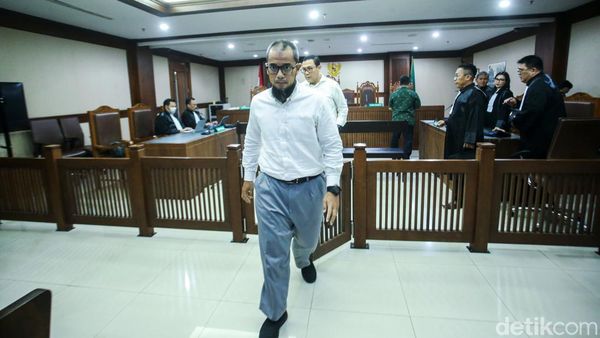 Ekspresi Pegawai Pajak Yulmanizar dan Febrian Divonis 4 Tahun Bui