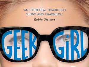Geek Girl: Cewek Kuper Jadi Model Geek Girl: Cewek Kuper Jadi Model