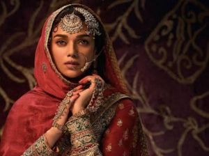 Heeramandi dan Sukses Pertama Sang Sutradara di Netflix Heeramandi dan Sukses Pertama Sang Sutradara di Netflix