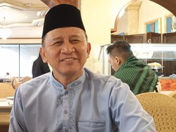 Mantan Kapolda Sumsel Sedekah Pempek King untuk Jemaah Haji di Madinah