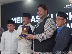 Ivan Gunawan Terima Apresiasi dari BAZNAS atas Kepedulian Terhadap Palestina