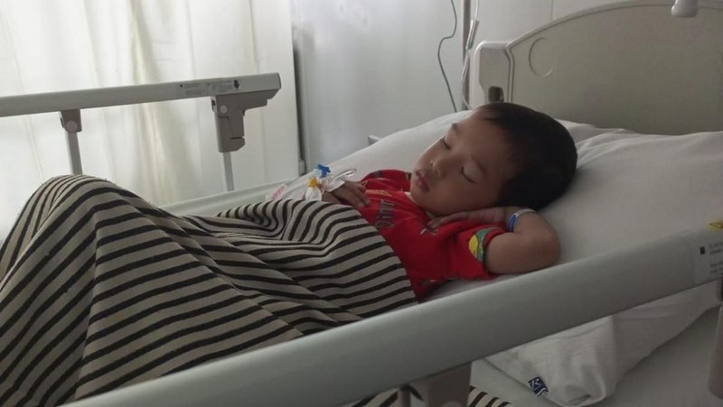 Mari Bantu Jafar, Anak Sopir dengan Kelainan Usus hingga Tak Bisa BAB Normal