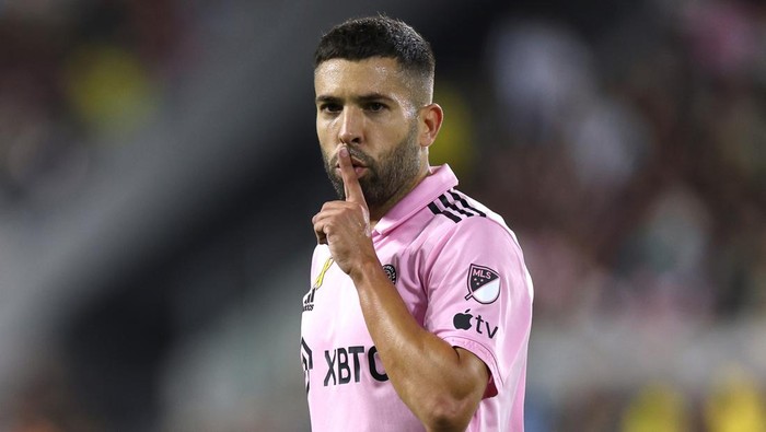 Jordi Alba LOS ANGELES, CALIFORNIA - SEPTEMBER 03: Jordi Alba #18 of Inter Miami CF reacts after scoring a goal in the second half during a match between Inter Miami CF and Los Angeles Football Club at BMO Stadium on September 03, 2023 in Los Angeles, California. (Photo by Harry How/Getty Images)