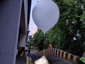 Balasan Tak Biasa Usai Korut Kirim Ratusan Balon Sampah ke Korsel Balasan Tak Biasa Usai Korut Kirim Ratusan Balon Sampah ke Korsel