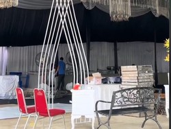 Pernikahan Viral Digelar di Lapangan Senam Rasanya bak di Gedung Mewah