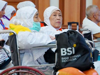 Layanan Kursi Roda untuk Jemaah Haji Lansia