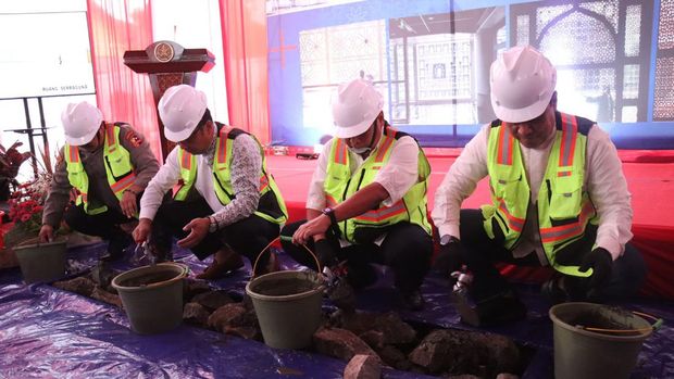 Peletakan batu pertama pemugaran dan renovasi Masjid Panggilan Sujud Sespim Lemdiklat Polri.