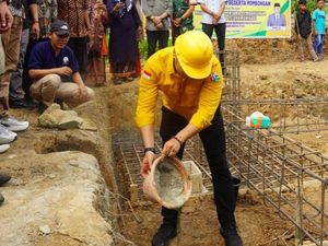 Bupati Sijunjung Apresiasi Andre Rosiade Bangun BTS di Koto Tuo