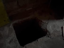 Penampakan Lubang Dicor Semen di Rumah Pembunuh Bocah di Bekasi